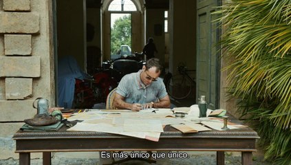 JOHNNIE WALKER BLUE LABEL presents Jude Law in 'The Gentleman’s Wager II' - 90s Colombia