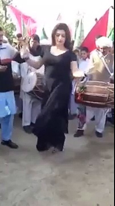 Pathan girl dancing in party