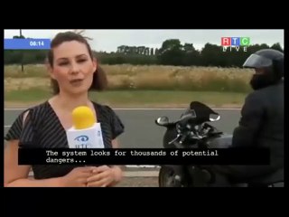 Acidente de Moto incrível com repórter ao vivo