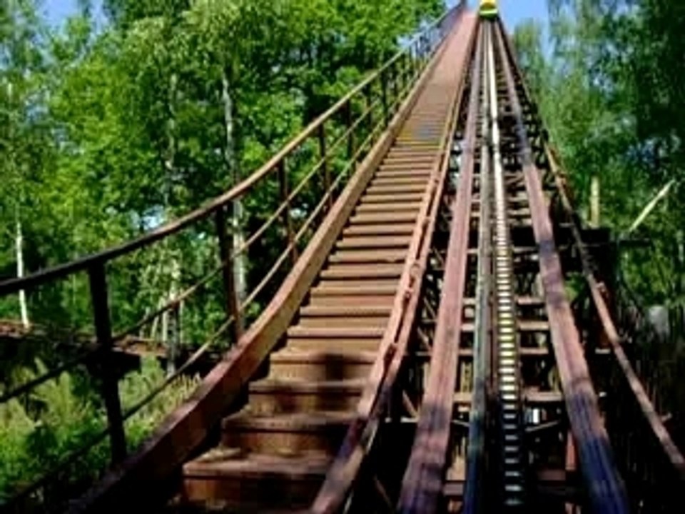 grand 8 parc asterix trace hourra 2007