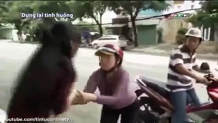 tình huống dựng cảnh cướp giật