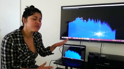 La cubana Jenny canta una difícil canción