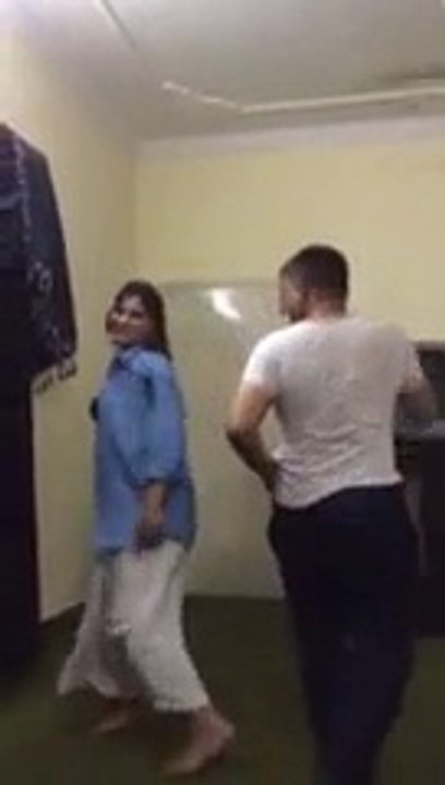 1- Desi Portal Islamabad Police Dancing With a Girl