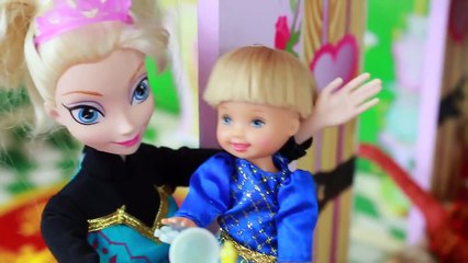 Frozen Elsa EVIL TWIN TOBY HAS FREEZING POWERS Disney Princess Anna Kids Play Doh Funny Ep
