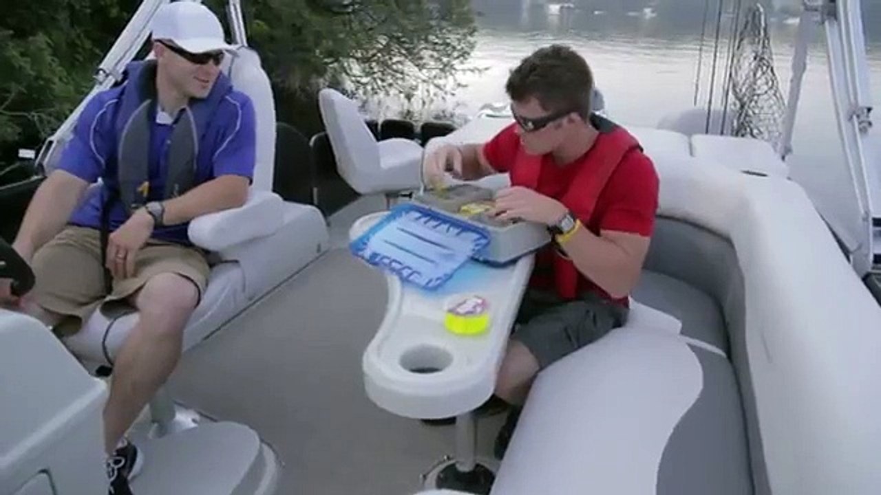 Cast-A-Way - Fishing Pontoon Boat