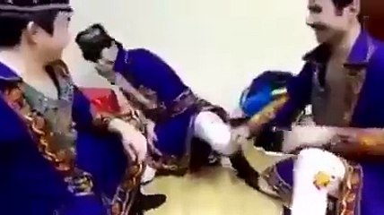 Aik bar in ka yeh game dekhain