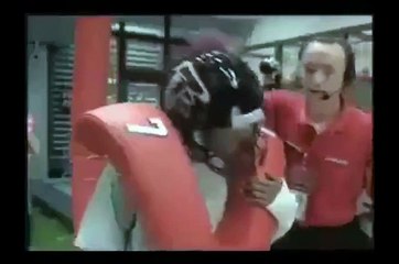 واہ کیا کمال کا جھولا ہے جیسے حقیقی دنیا ہو ۔