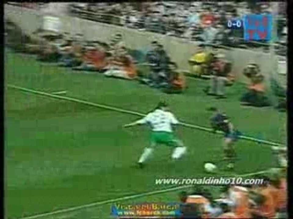 Compil ronaldinho 2004/2005 barça