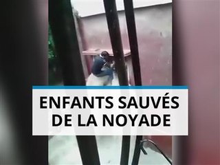 Des enfants sauvés des inondations en Jordanie