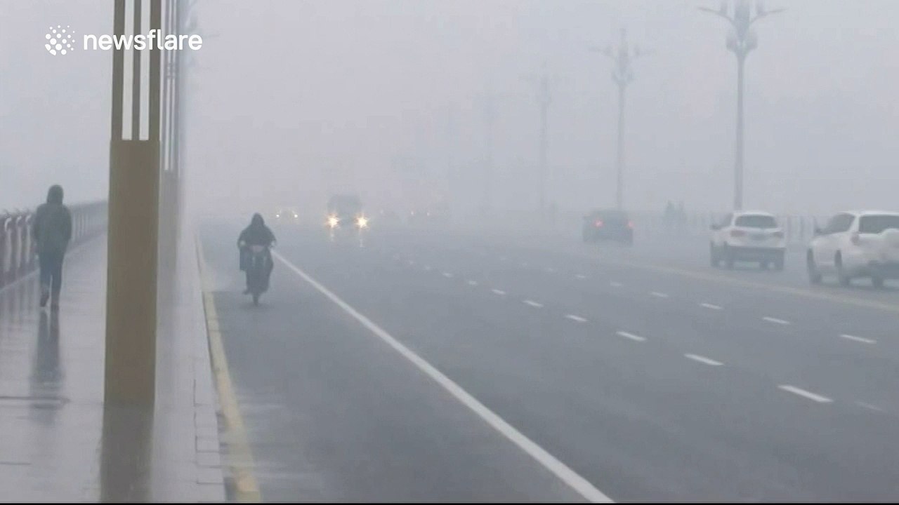 Dense smog hits northeast China