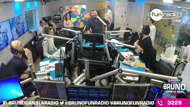 Bruno marche sur des tapettes à souris (09/11/2015) - Best Of en Images de Bruno dans la Radio