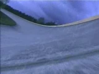 VW Golf R32 Commercial