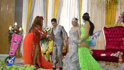 Dua Penyanyi 'Alay' Hebohkan Resepsi Elly-Ferry - Cumicam 09 November 2015