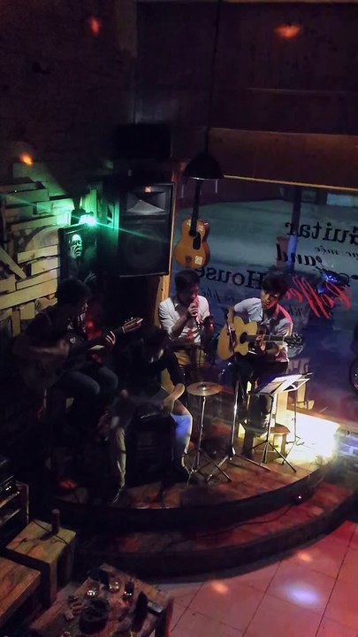 Tóc Hát Guitar