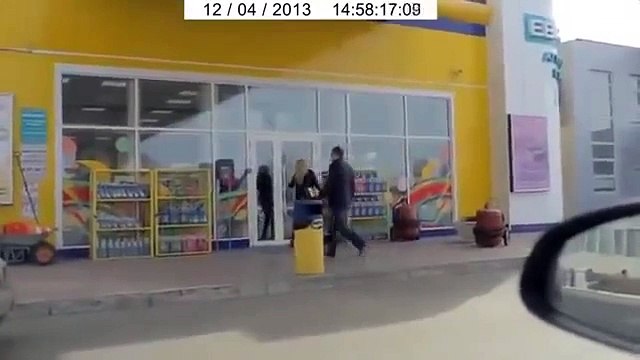 Вера Брежнева на заправке смотреть всем ржач