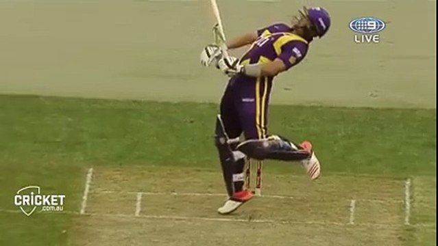 شعیب اختر کی تیز باؤلنگ اب بھی برقرار، سچن کی ٹیم کیلئے کھیلتے ہوئے شاندار باؤلنگ کا مظاہرہ