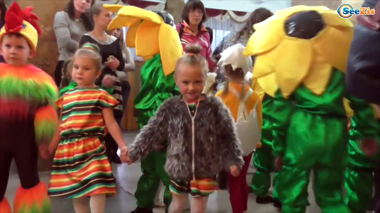 ✔ Кукла Барби и Ярослава выступают на сцене. Танцы - Barbie doll with Yaroslava - VLOG