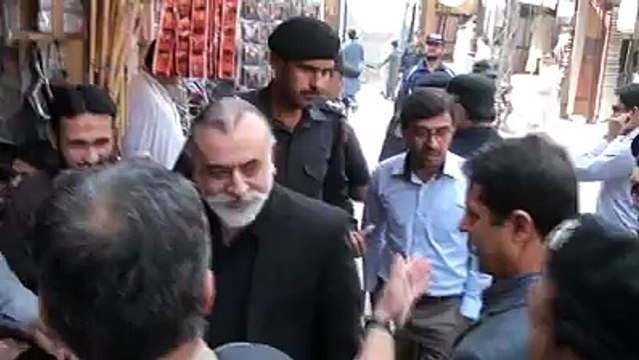 IGP KP, Mr. Nasir Khan Durrani, visited Qissa Khwani Met public and enquired about their issues.