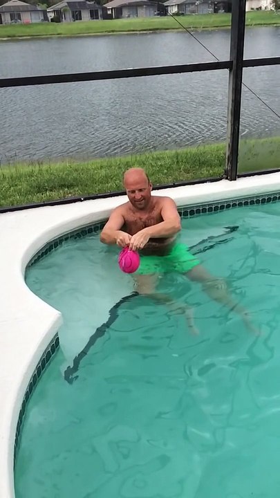 Comment enfiler un Bonnet de bain en moins d'une seconde ?