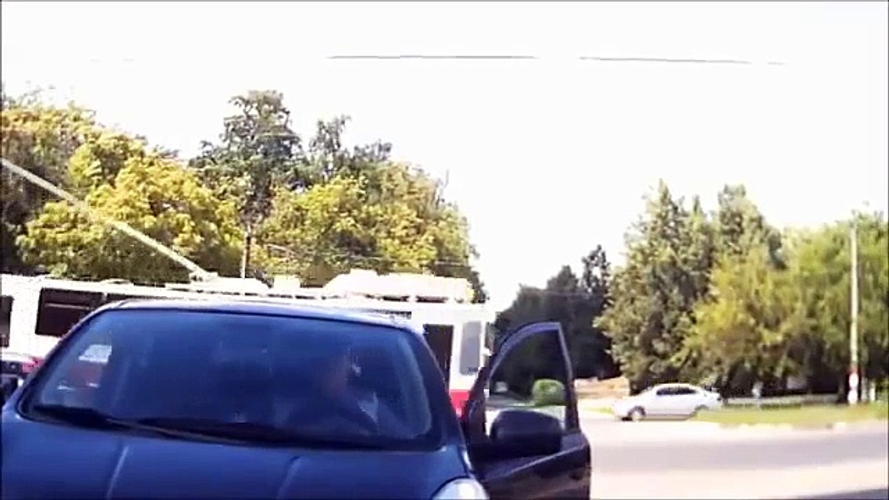 海外の交通事故の瞬間まとめ映像 part31　ドライブレコーダー。