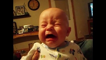 FUNNY BABY SCARED VIDEOS - Video Dailymotion