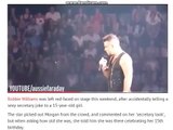 Robbie Williams Flirt With 15-years-old Fan Before Awkwardly Realising Shes Only 15