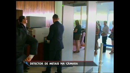 Entrada da Câmara agora tem detector de metais