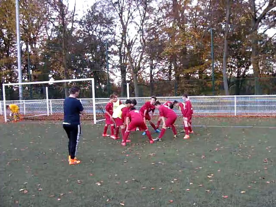Échauffement des U13 avant le match contre les SAPINS