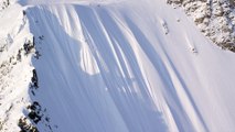 Un skieur survit à une incroyable chute de 500 mètres