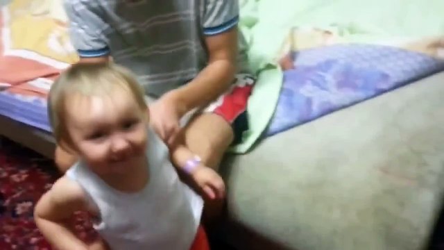 Дочка ругает маму