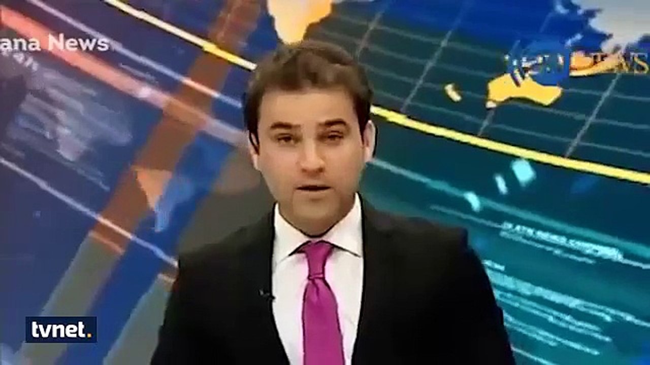 Canlı yayında depreme yakalanan spiker bakın ne yaptı!