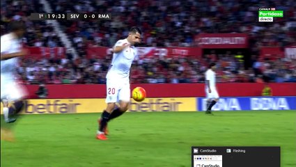 Se sigue buscando la salida con el balón controlado