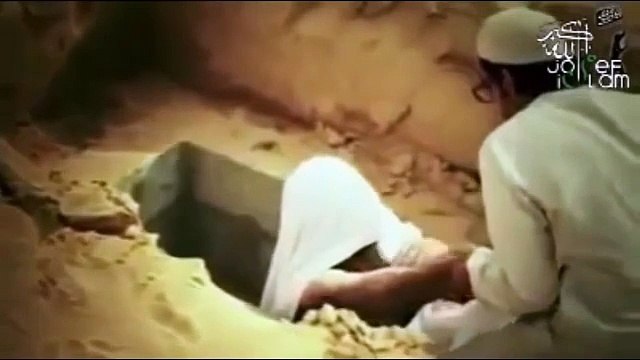 20 DAKİKA MEZARDA KALAN ADAMDAN İBRETLİK SÖZLER - Komik videolar - Funny videos