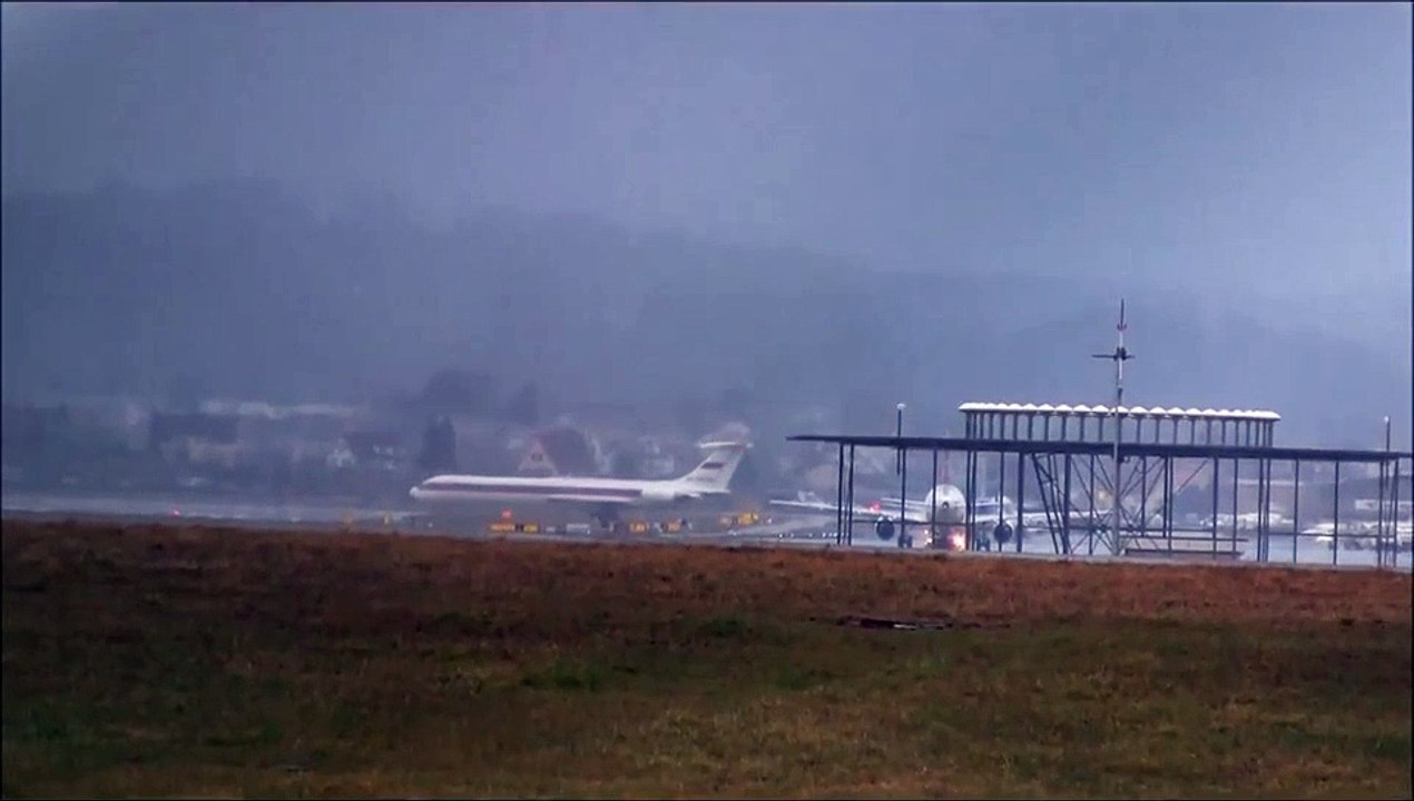 Ilyushin 62 RA 86539 take off runway 28 at ZRH