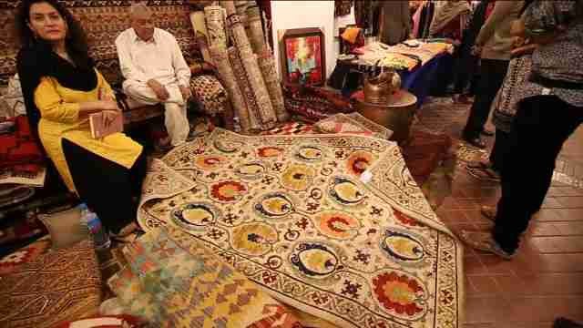 Artesanos de Pakistán reivindican en una muestra la tradición y la pervivencia de su oficio