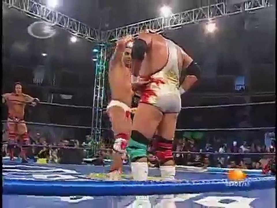 El Mesias, La Parka & Latin Lover vs. Los Wagner Maniacos (Dr. Wagner Jr., Electroshock & Silver King) (AAA - 05.02.2010)