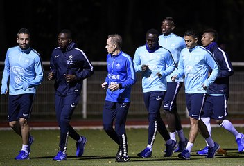 Le clip de la première séance des Bleus