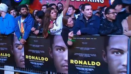 Ronaldo kendi filminin galasında!