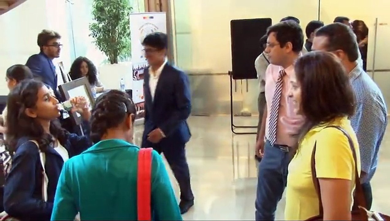 Delegates wait for the arrival of Mr. Rustom Kerawala at the VHMUN 2015