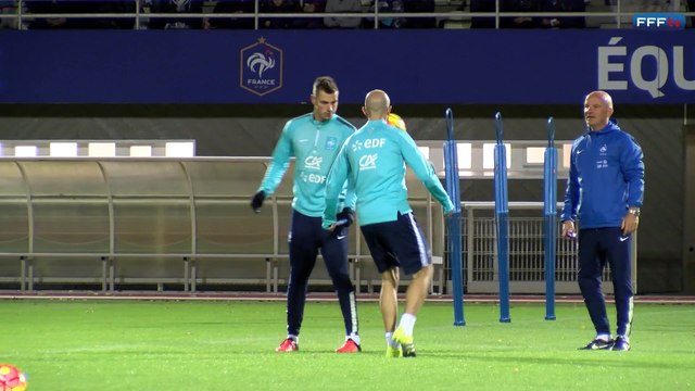 Séance originale de jongles avec un bâton !