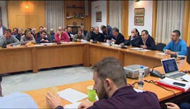 Ανέβηκαν οι τόνοι στη νεότερη συνεδρίαση του Δημοτικού Συμβουλίου Λεβαδέων. Απούσα η Δήμαρχος για λόγους υγείας