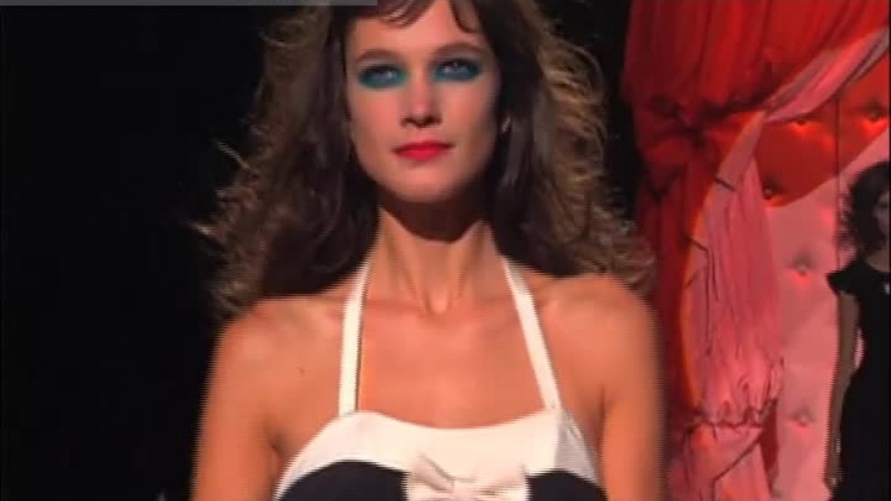 BETSEY JOHNSON Fashion Show Spring Summer 2007 New York by Fashion Channel