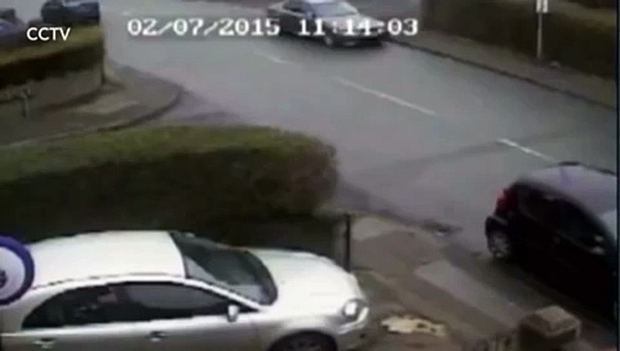 CCTV Shows Gang Attack Man In Front Of His Son