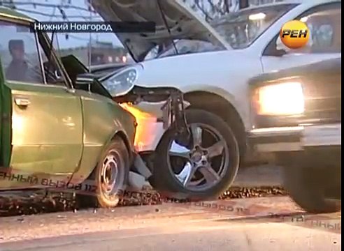 На копейке протаранил Порше. Экстренный вызов 112