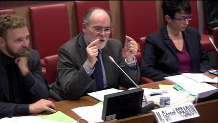 Les entreprises bientôt obligées de prévoir un local pour les fumeurs de cigarettes électroniques ?