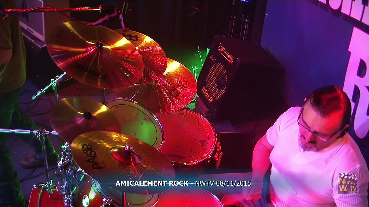 AMICALEMENT ROCK
