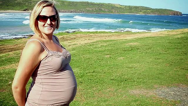 Suo figlio muore dopo il parto, lei chiede l'ultimo abbraccio e accade l'incredibile