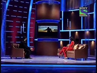 Kajol comes across her Fan Kiran #Kajol