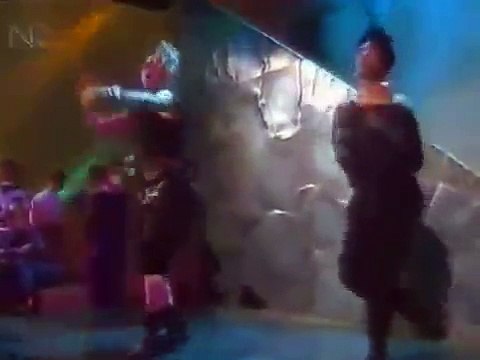 Madonna vs Stardust Music sounds better on a Holiday