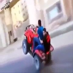 Most Funny Clip On Internet   LOL   Laugh as much as u can after watching it